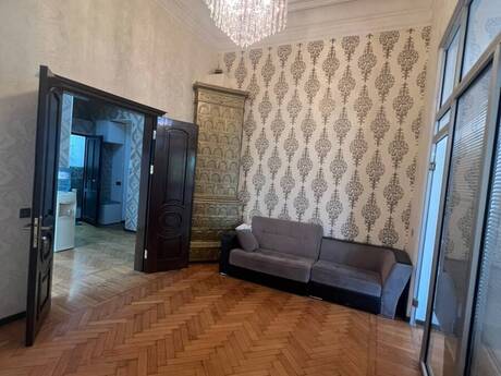 5 otaqlı ofis - Nizami m. - 150 m²