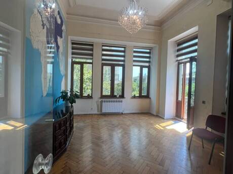 Elan №6302147 - Bakı, Nizami m., 5 otaqlı, 150 m²