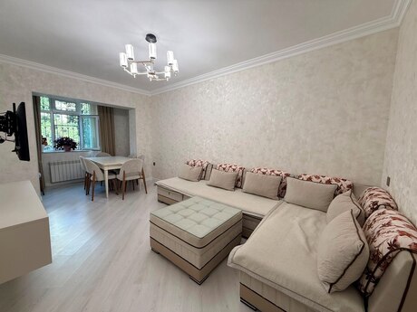 4 otaqlı köhnə tikili - Nizami r. - 100 m²
