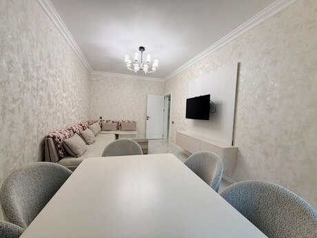 4 otaqlı köhnə tikili - Nizami r. - 100 m²
