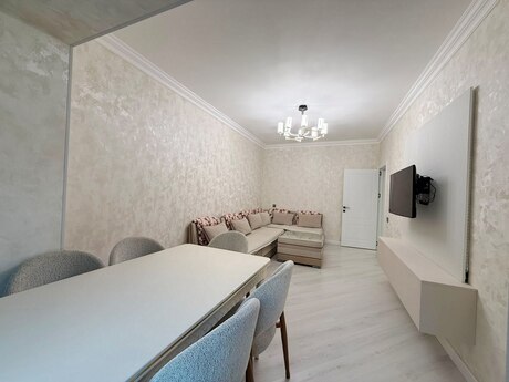 4 otaqlı köhnə tikili - Nizami r. - 100 m²