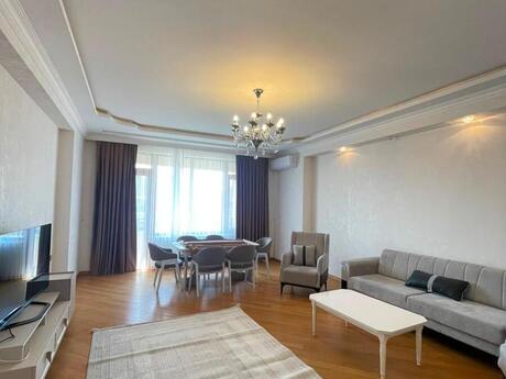 Elan №6302110 - Bakı, Nizami m., 4 otaqlı, 220 m², 12/16 mərtəbə