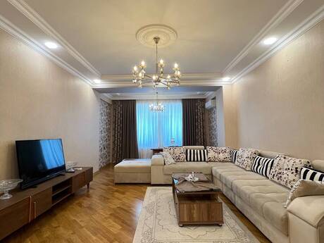 Elan №6302214 - Bakı, Badamdar q., 3 otaqlı, 125 m², 2/17 mərtəbə