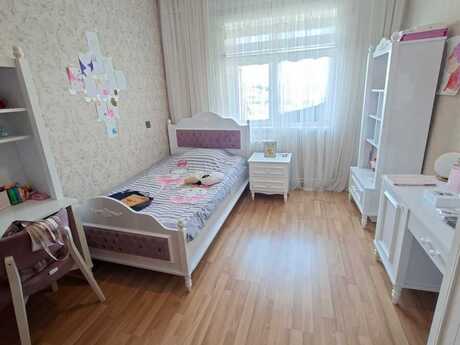 4 otaq · 115 m²