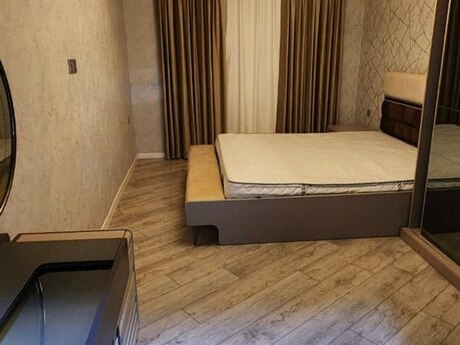 Elan №6302215 - Bakı, Badamdar q., 2 otaqlı, 70 m², 5/5 mərtəbə