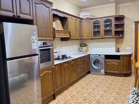 Elan №6302265 - Bakı, 28 May m., 3 otaqlı, 135 m², 10/16 mərtəbə