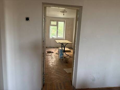 2-комн. вторичка - м. Элмляр Академиясы - 60 м²