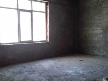 3-комн. новостройка - м. 8 ноября - 131 м²