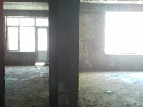 3-комнатная квартира, 131 м², 8 Noyabr: 320 000 ₼ 5