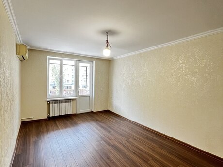 3-room old-build apartment for sale in İnşaatçılar, 74 m², 195 000 AZN, photo 2 / 12