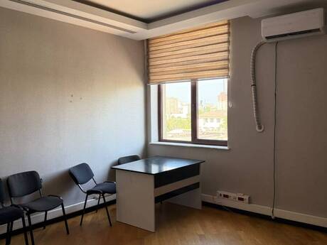 7-комн. офис - м. 28 мая - 250 м²