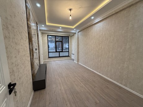 Elan №6302476 - Bakı, Yeni Günəşli q., 2 otaqlı, 60 m², 2/15 mərtəbə