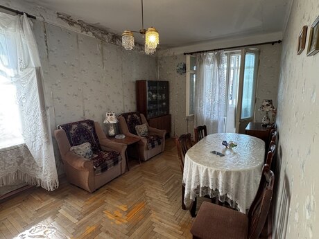 Elan №6302974 - Bakı, 8-ci mikrorayon q., 2 otaqlı, 50 m², 5/5 mərtəbə