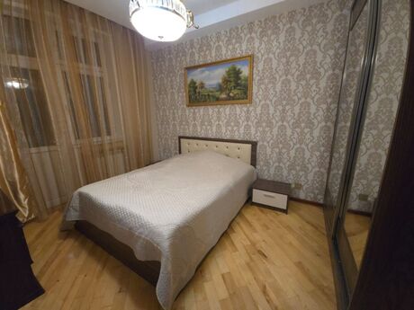4 otaqlı yeni tikili - 28 May m. - 150 m²