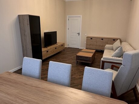 2 otaqlı yeni tikili - İnşaatçılar m. - 85 m²