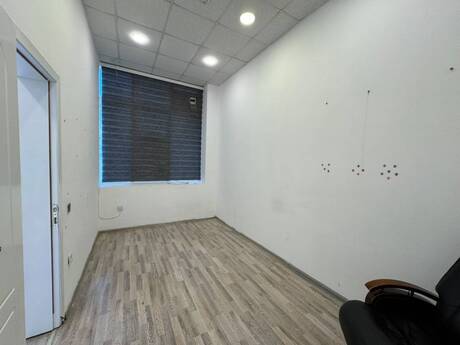 Объект - м. Элмляр Академиясы - 220 м²