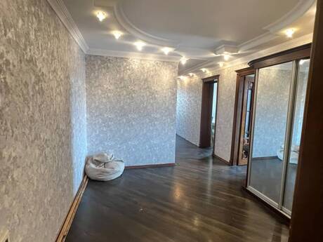 3 otaqlı yeni tikili - 28 May m. - 130 m²