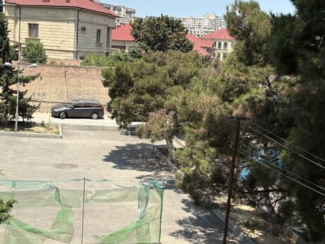 2 otaqlı köhnə tikili - Memar Əcəmi m. - 50 m²