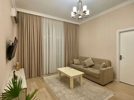 Elan №6303723 - Bakı, İçəri Şəhər m., 2 otaqlı, 58 m², 3/5 mərtəbə