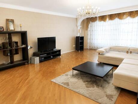 Elan №6303744 - Bakı, Nizami m., 3 otaqlı, 150 m², 5/12 mərtəbə
