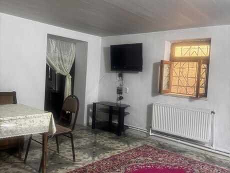 2 otaqlı həyət evi/bağ evi - Yasamal q. - 60 m²