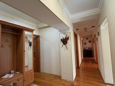 Elan №6304056 - Bakı, Bakıxanov q., 4 otaqlı, 100 m², 2/9 mərtəbə