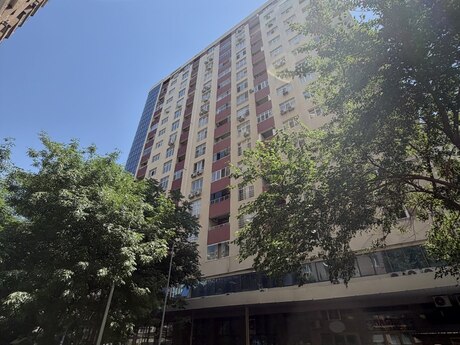 3 otaqlı yeni tikili - Nəsimi r. - 168 m²
