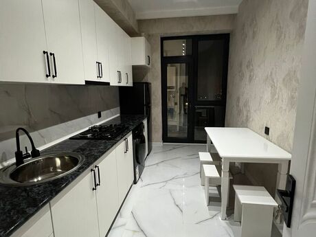 3-room apartment for rent, 115 m², West Town: 950 ₼/mo 4