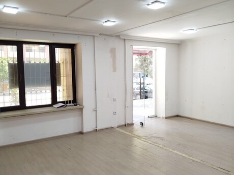 Obyekt - İnşaatçılar m. - 73 m²