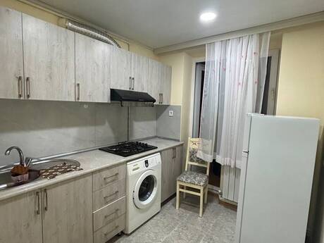 3 otaqlı köhnə tikili - Nizami m. - 75 m²