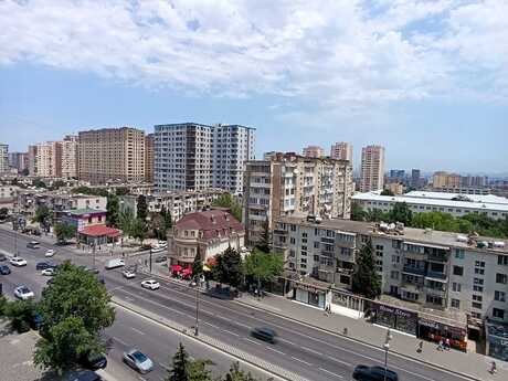 3 otaq · 100 m² · 8/9 mərtəbə, İnşaatçılar