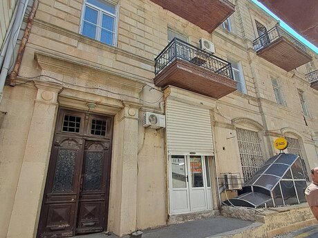 6-room apartment, 199 m², Sahil: 650 000 ₼ 2