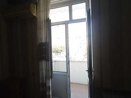 1 otaqlı köhnə tikili - Qara Qarayev m. - 30 m²