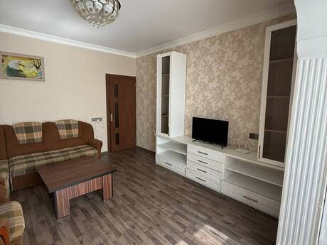 2 otaqlı köhnə tikili - Qara Qarayev m. - 55 m²