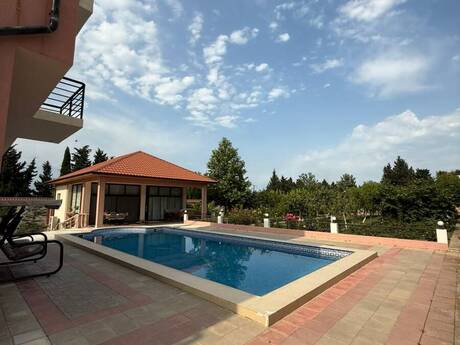 8 otaqlı həyət evi, 360 m², Novxanı: 550 000 ₼ 2