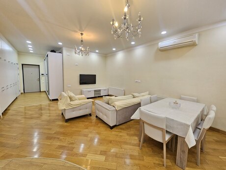 Elan №6304554 - Bakı, Elmlər Akademiyası m., 3 otaqlı, 140 m², 11/17 mərtəbə