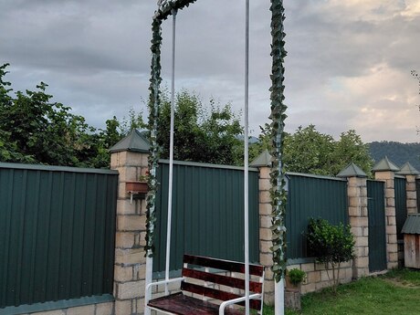 2 otaqlı həyət evi/bağ evi - Qəbələ - 80 m²
