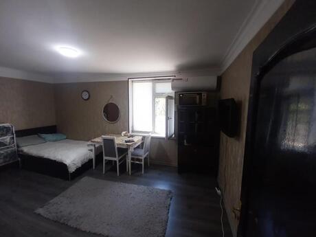 1 otaqlı köhnə tikili - Qara Qarayev m. - 48 m²