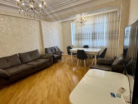 Объявление №6305019 - Баку, м. Кара Караев, 3-комн., 130 м², 10/18 этаж