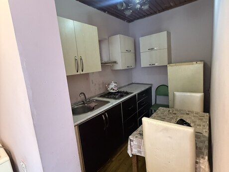 1 otaqlı köhnə tikili - Biləcəri q. - 46 m²
