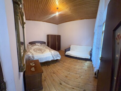 1 otaqlı köhnə tikili - Biləcəri q. - 46 m²