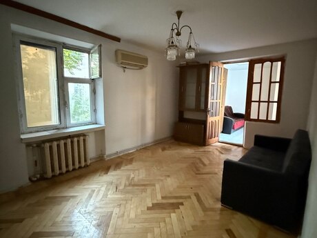 1 otaqlı köhnə tikili - Elmlər Akademiyası m. - 36 m²