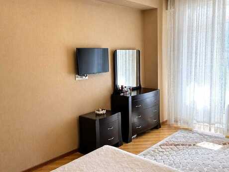 2 otaqlı yeni tikili - Qara Qarayev m. - 70 m²