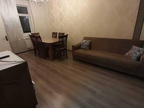 2 otaqlı köhnə tikili - Memar Əcəmi m. - 45 m²