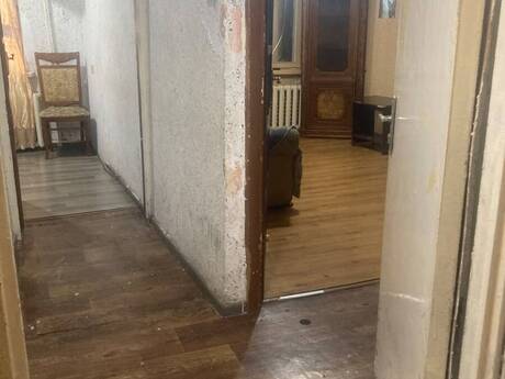 1 otaqlı köhnə tikili - Neftçilər m. - 30 m²