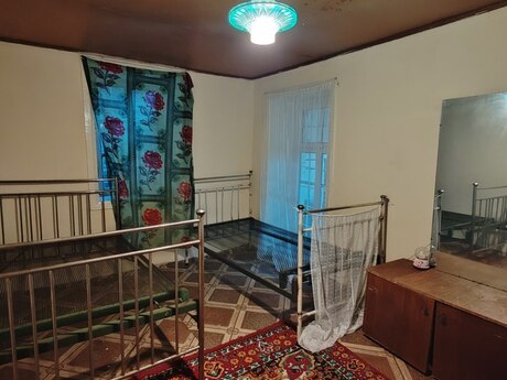 2 otaqlı həyət evi/bağ evi - Şəki - 100 m²