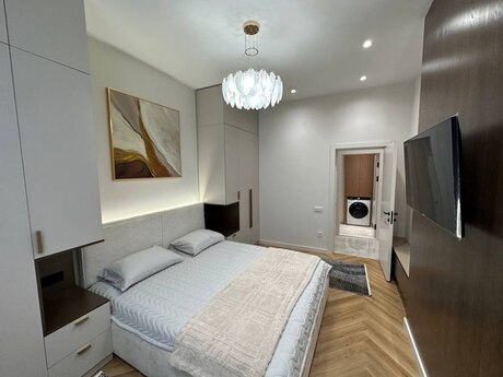 Obyekt - Şah İsmayıl Xətai m. - 65 m²