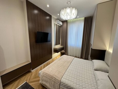 Obyekt - Şah İsmayıl Xətai m. - 65 m²