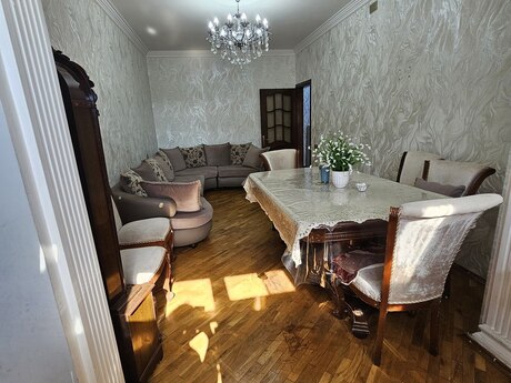 4-комнатная квартира, 120 м², Azadlıq Prospekti: 265 000 ₼ 4