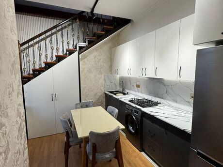 2 otaqlı yeni tikili - İnşaatçılar m. - 65 m²